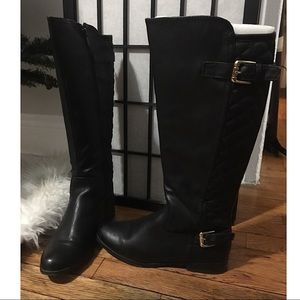 Via Pinky black boots